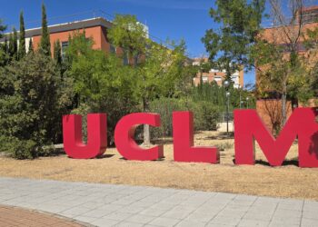 La UCLM estrena sección de felicitaciones con motivo de su 40 aniversario
