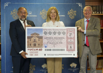 La Universidad de Castilla-La Mancha celebra su 40 aniversario con un décimo de Lotería Nacional